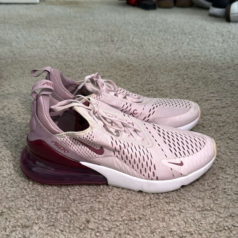 Nike AirMax 270